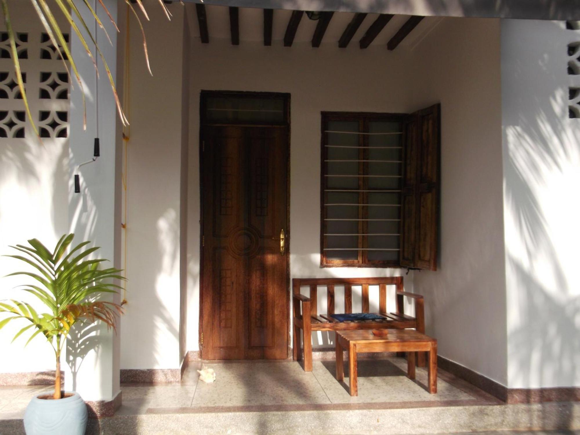 Kobe House Bed and Breakfast Jambiani  Rum bild