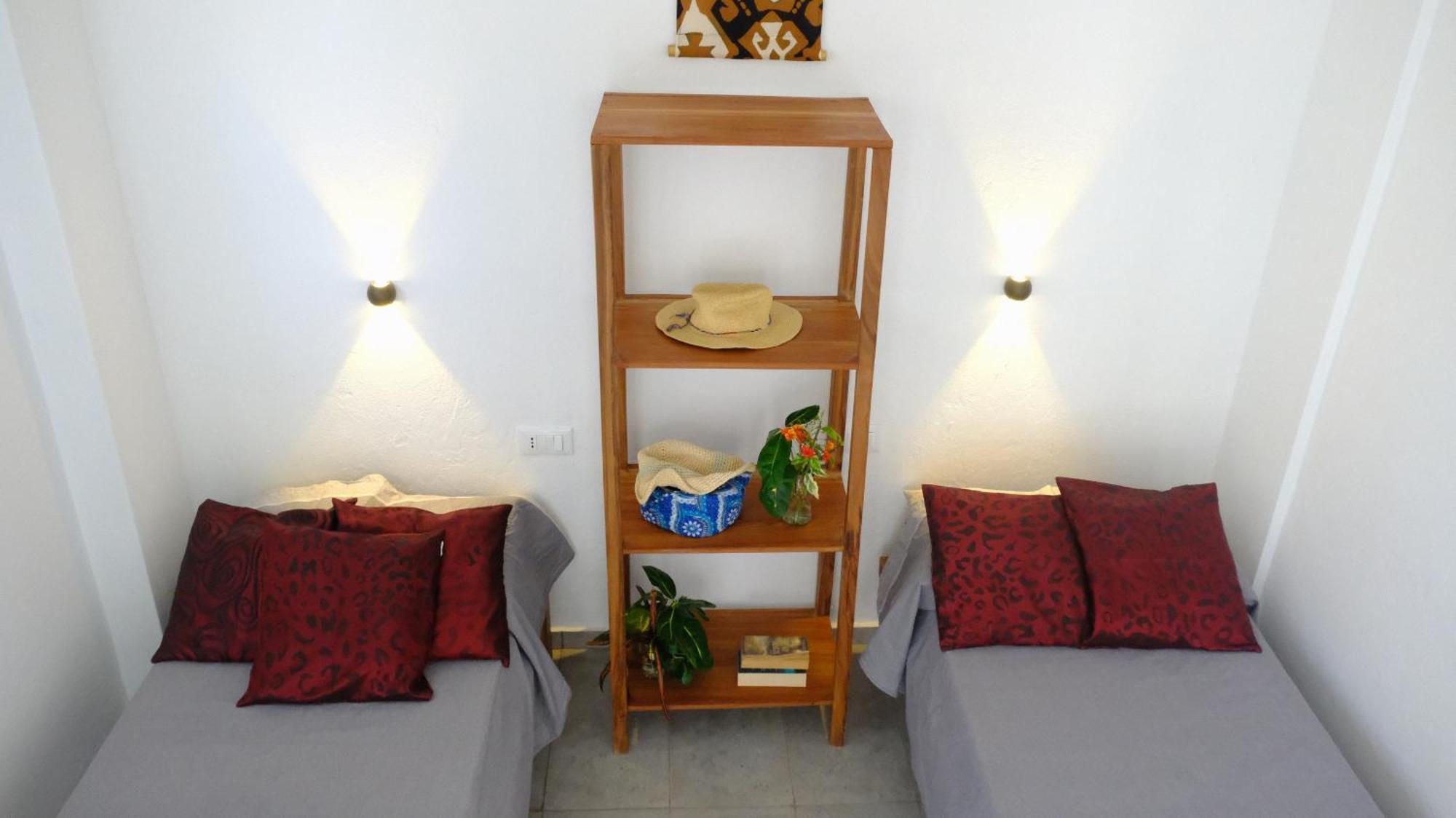 Kobe House Bed and Breakfast Jambiani  Rum bild