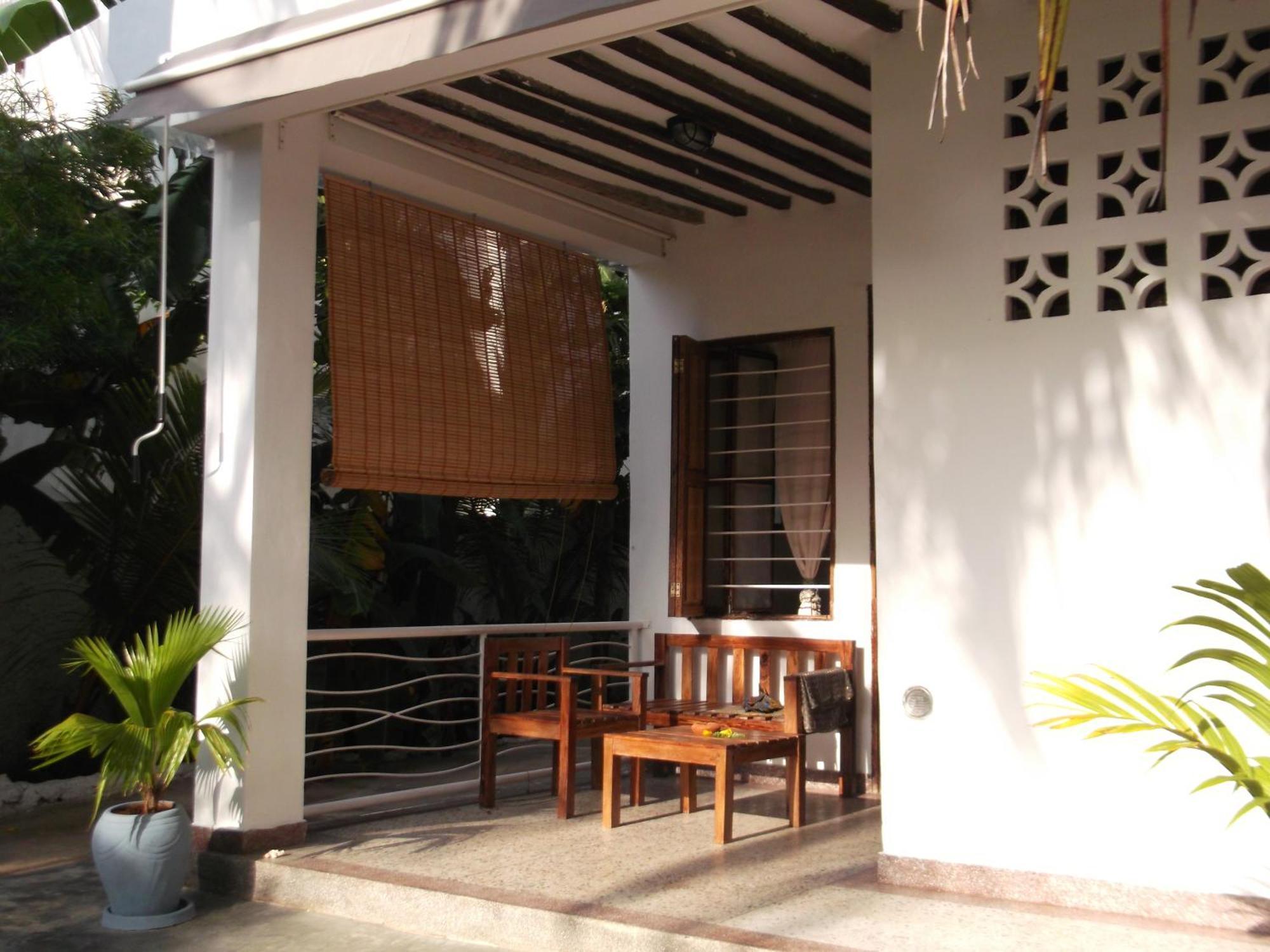 Kobe House Bed and Breakfast Jambiani  Rum bild