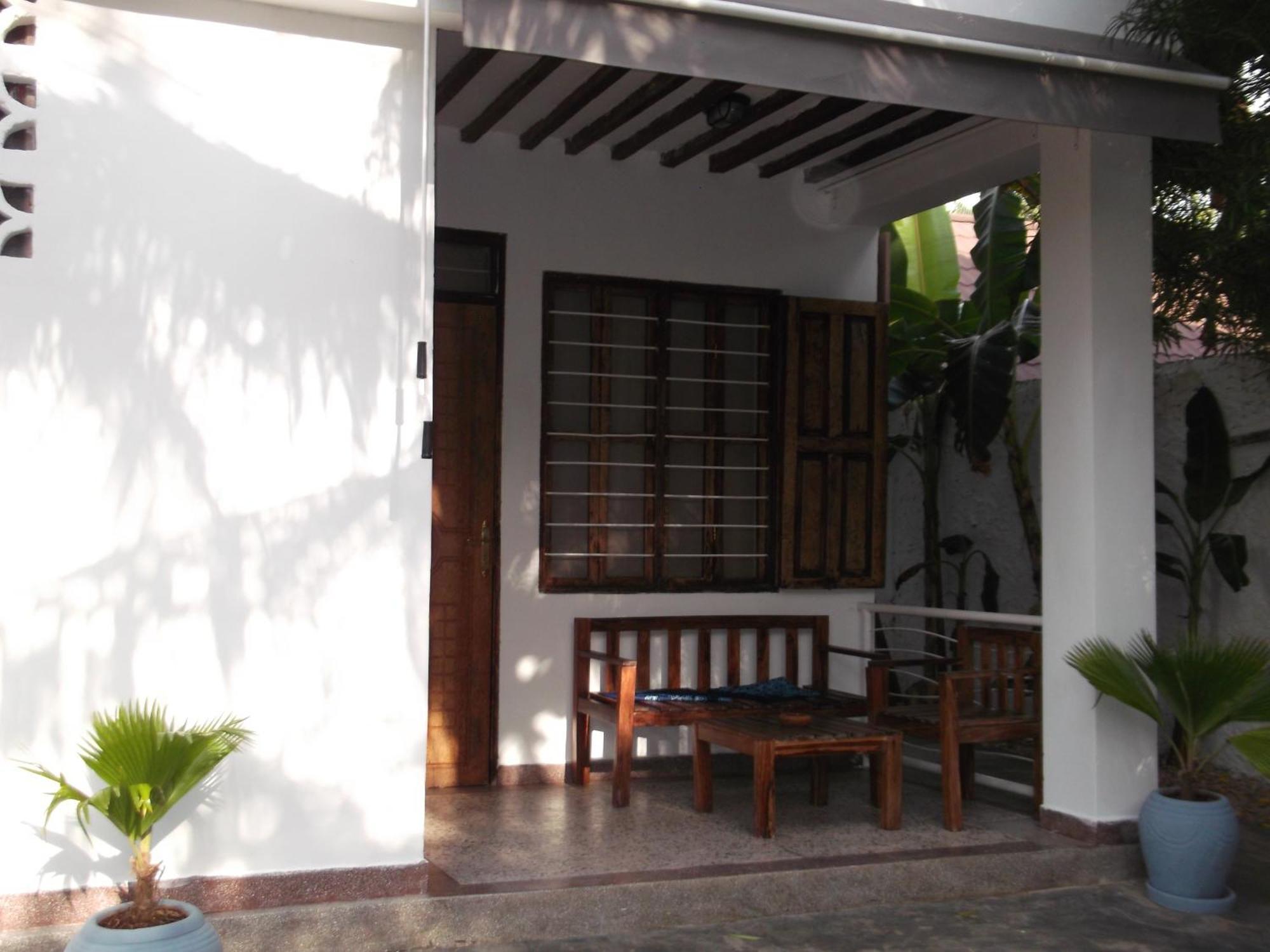 Kobe House Bed and Breakfast Jambiani  Rum bild