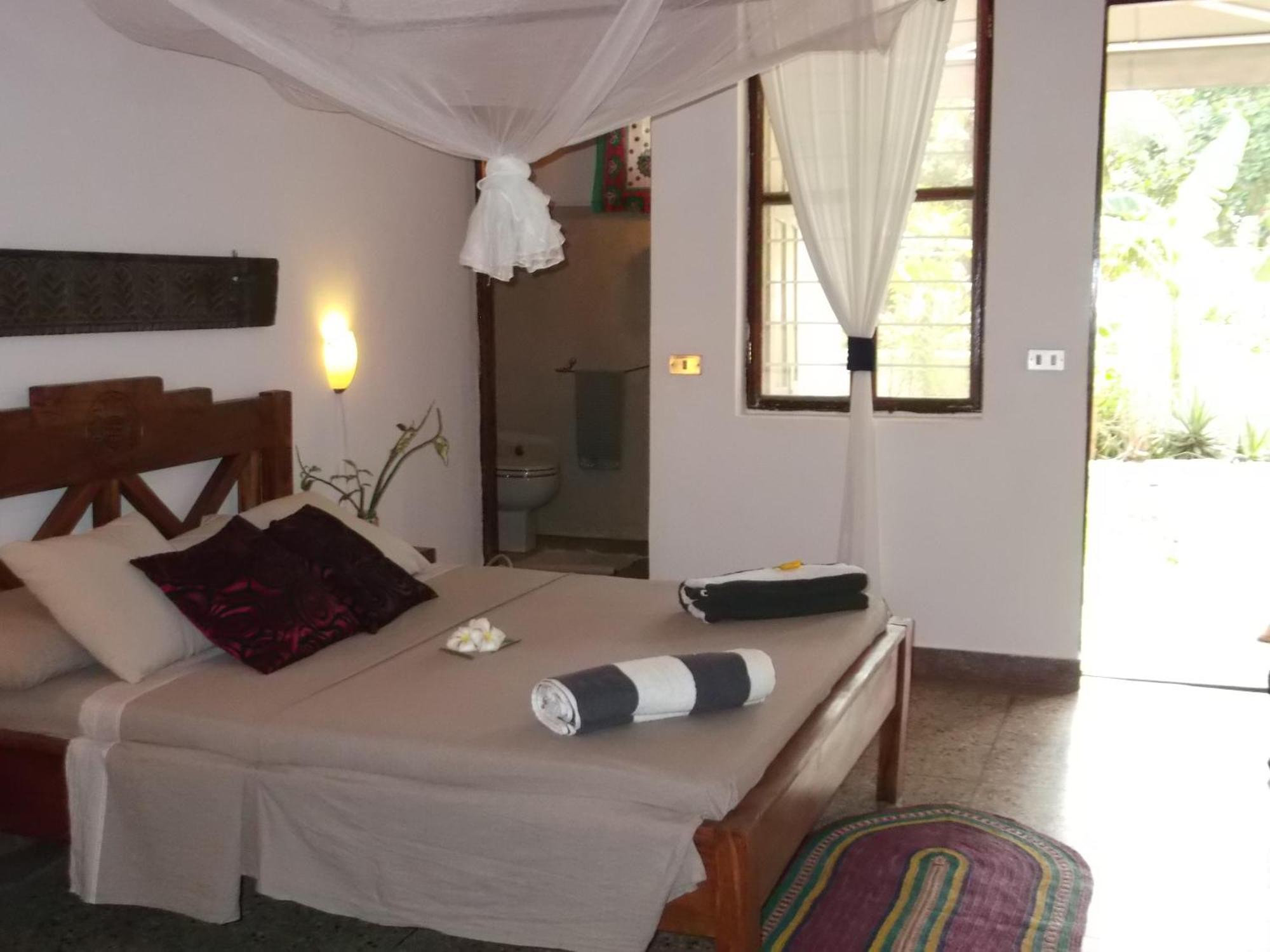 Kobe House Bed and Breakfast Jambiani  Rum bild